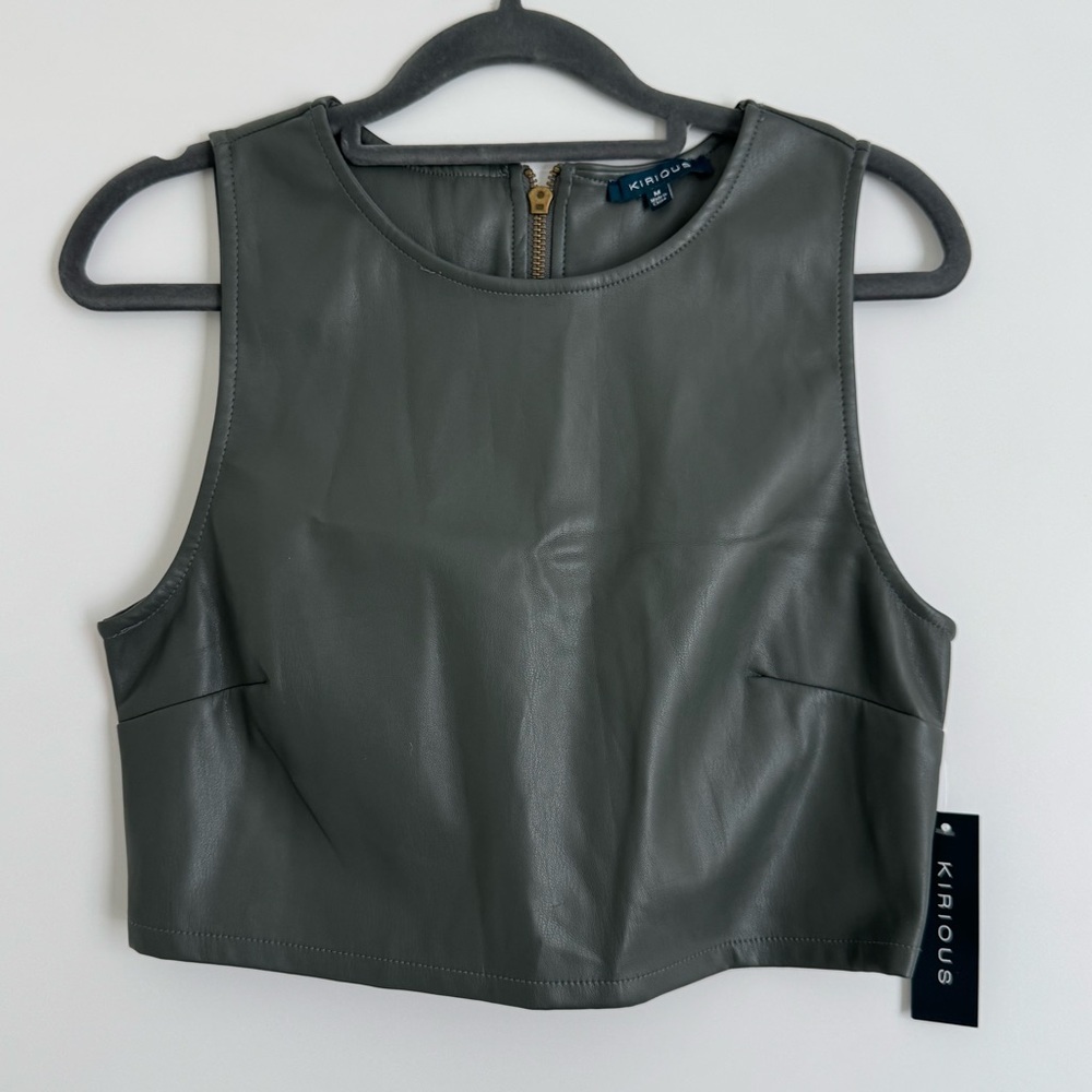NWT Kurious Faux Leather Boxy Zip Back Sleeveless Crop Top Gray Medium